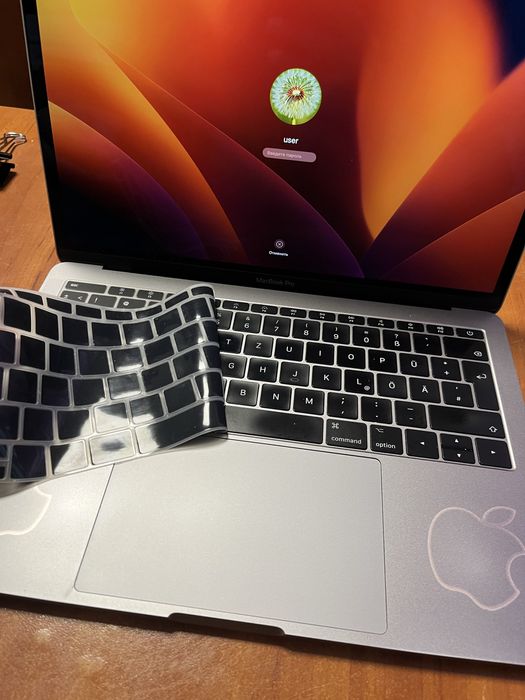 Macbook pro 13 i5 8/256