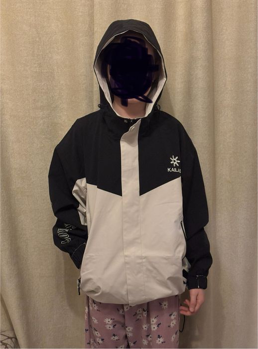 Одяг для дівчат штани ,кофти худі