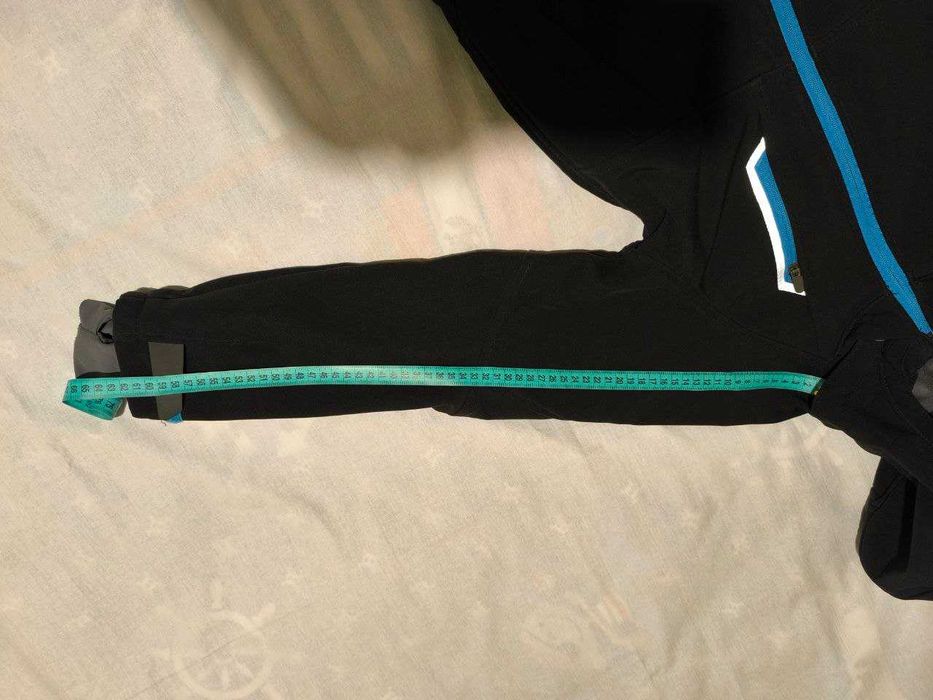 Продам куртку дитячу H&M на 10-11 років (на зріст 146-152 см).