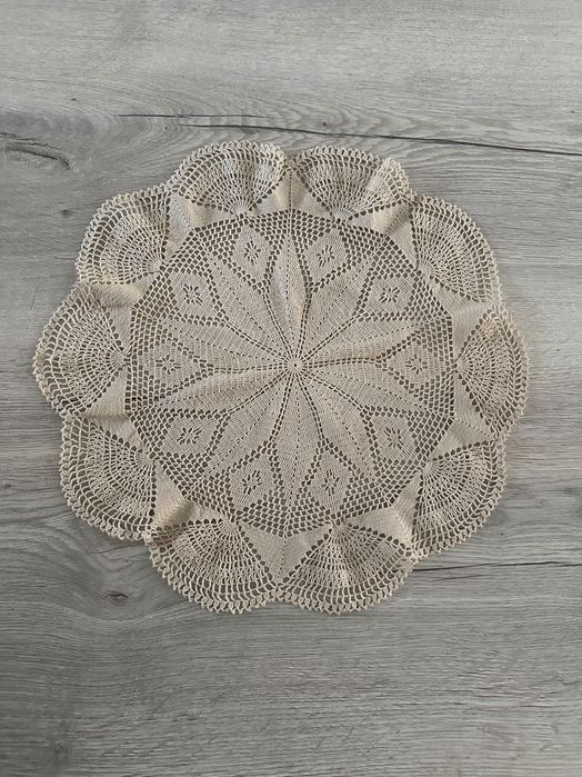 Serweta szydełko śr. 45 cepły beż