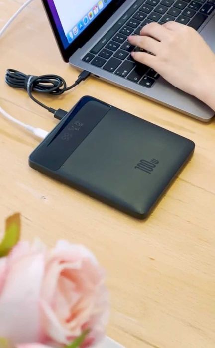Повербанк Baseus Blade Digital Display 20000mAh 100W для зарядки ноутбуков и планшетов .