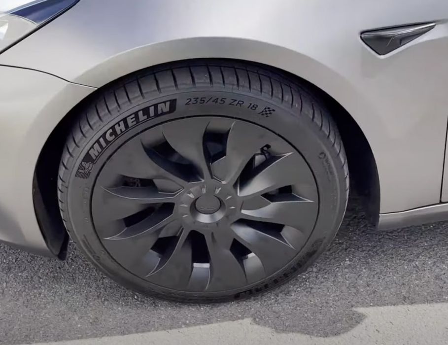 Ковпаки колпак колісний R18 R19 Tesla model 3 Y