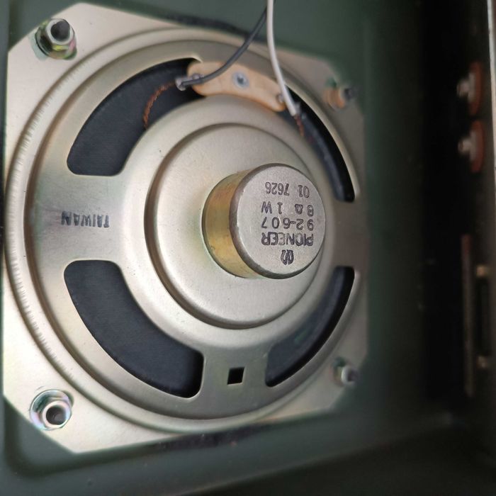 Radio CB TFT AM-2001 stan zachowania bardzo dobry.