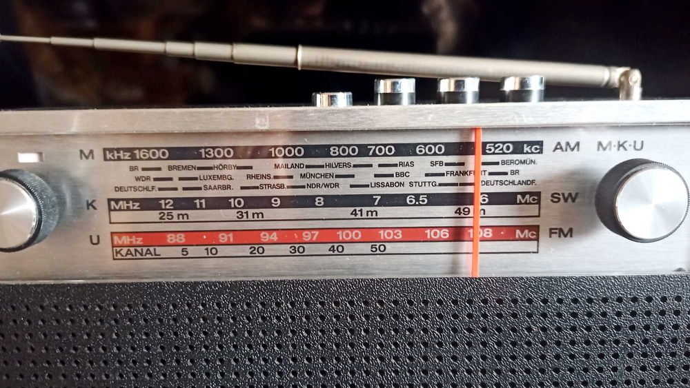 Радіоприймач TELEFUNKEN banjo automatic