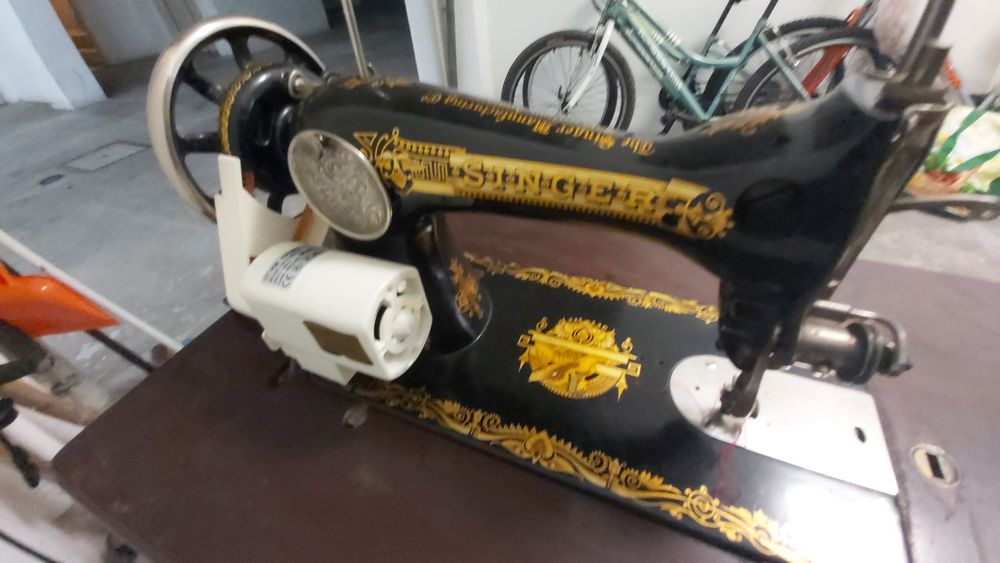 Máquina de costura antiga