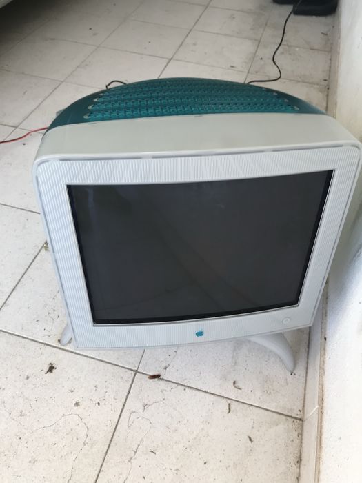 Apple MAC televisao vintage
