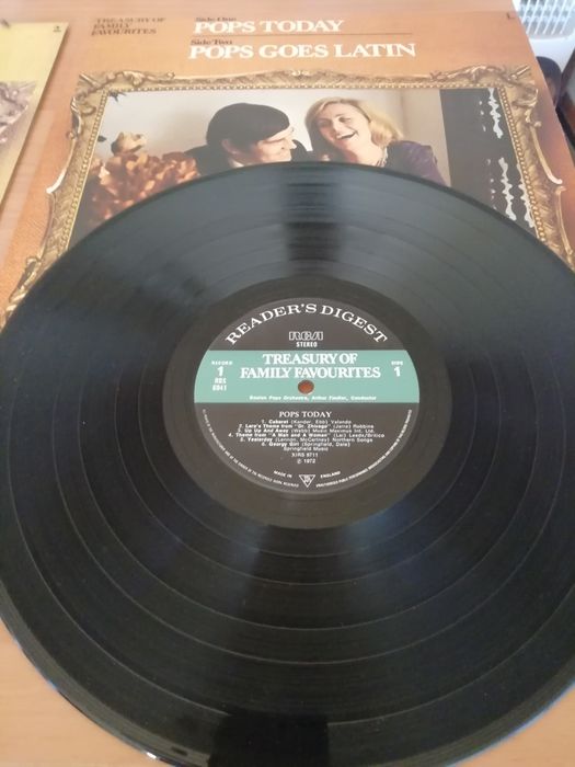 Álbum Treasury of Family Favourites