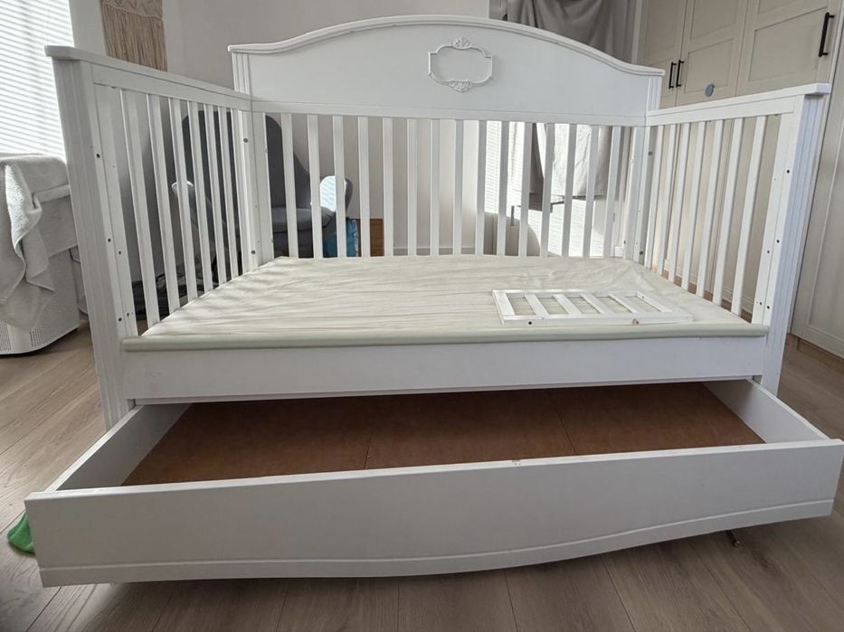 Łóżeczko Bellamy good night rośnie razem z dzieckiem 70x140