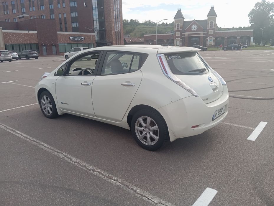 Nissan leaf 2012