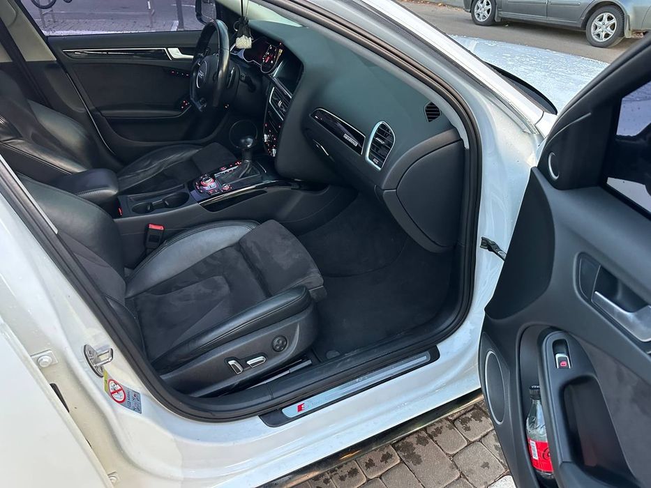 Продам AUDI A4 B8 2.0 Quattro