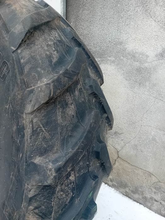 Opony 520/85 R 42