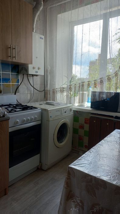 Прощається 1 кімнатна квартира в центрі міста,5 поверх,5 поверхового б