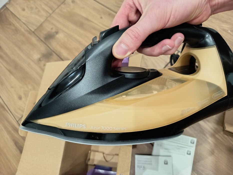 Żelazko PHILIPS Azur 7000 Series DST7040/80 – NOWE