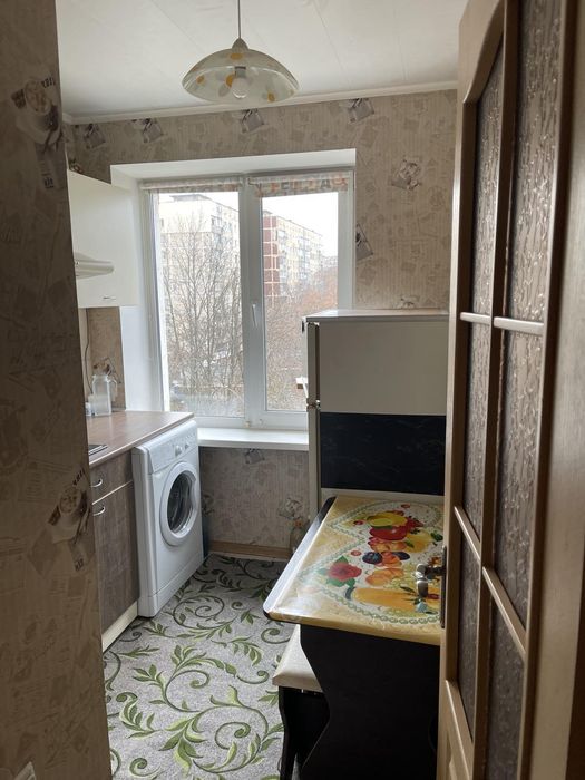 Продам 1к на ж/м Тополя