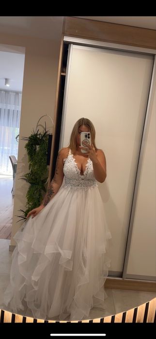 Nowa suknia ślubna z metką