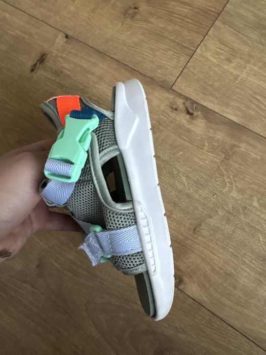 Сандалі фірми adidas