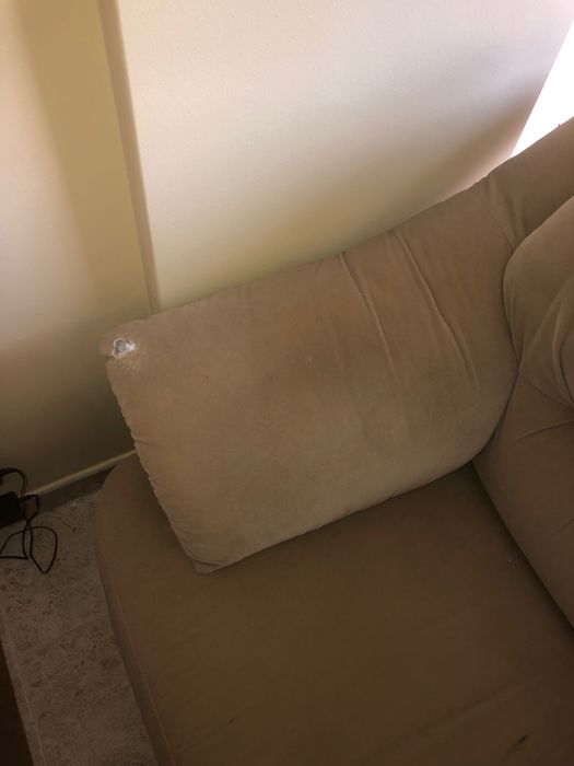 Chaise longue com alguns defeitos