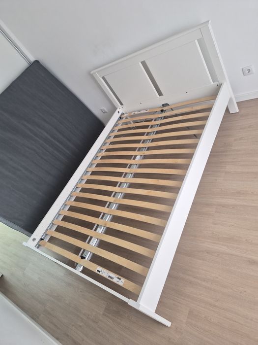 Cama casal SONGESAND muito nova + estrado