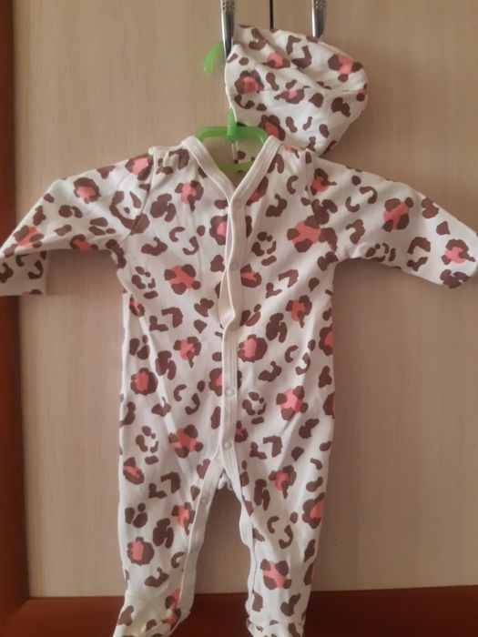 Человечки, бодики, распашонки, шапочки