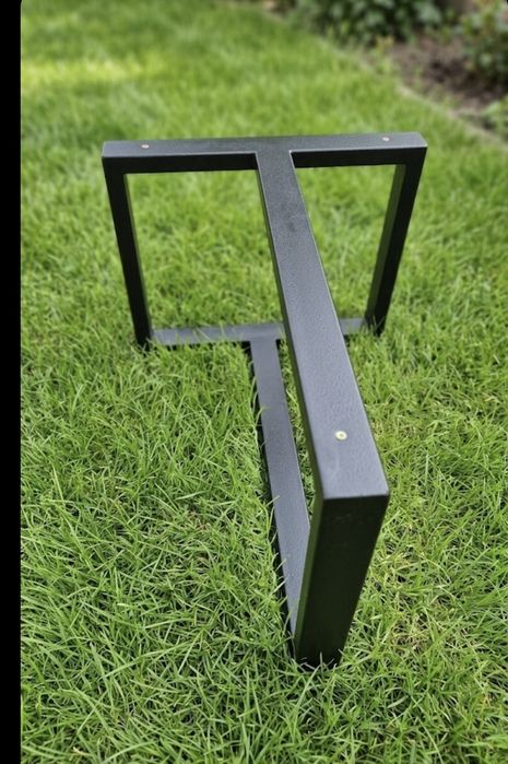 Столик журнальний.