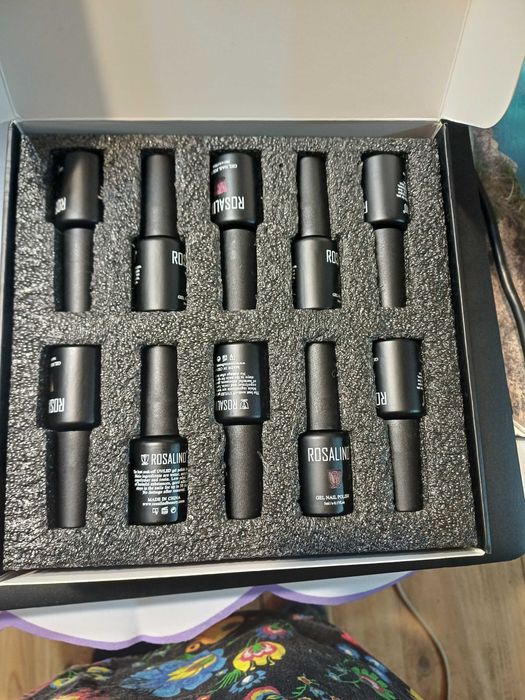 Komplet lakierów hybrydowych.