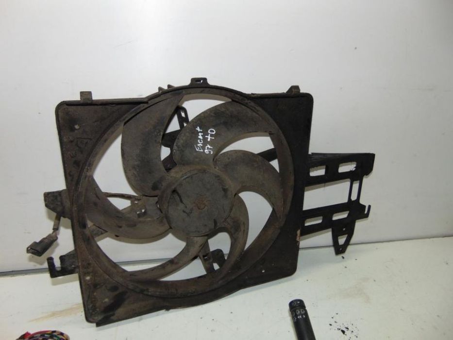 Ford Escort 97 1.8 TD termoventilador " usado em bom estado