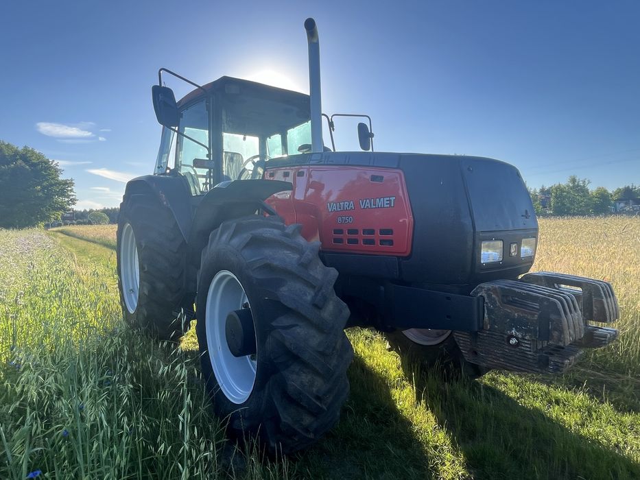 Valtra Valmet 8750