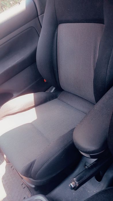VW Golf VI 1.9 Tdi 98
