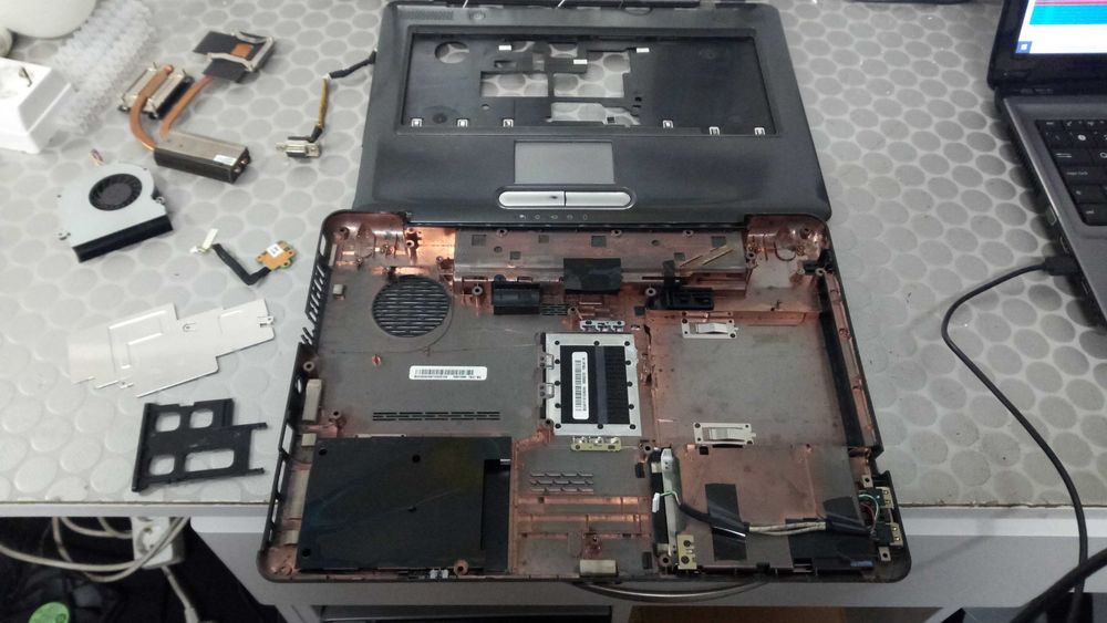 Toshiba Satellite A300-276 - for parts64551667696769123