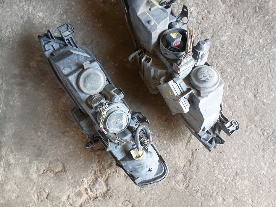 Opel Vectra b lampy przód xsenon