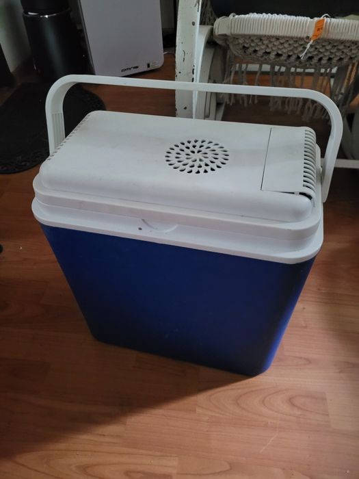 Lodówka turystyczna samochodowa 12V