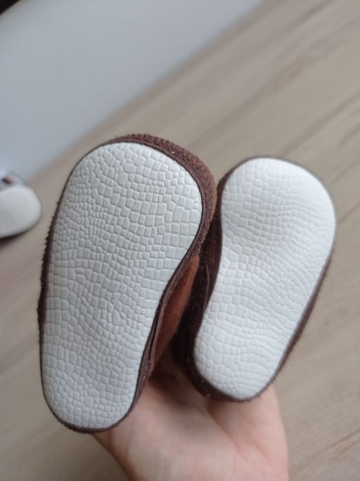 Buciki rozmiar 0-3 miesięcy