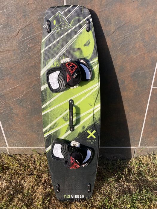 Airush ProToy 135 Carbon Prancha Kitesurf