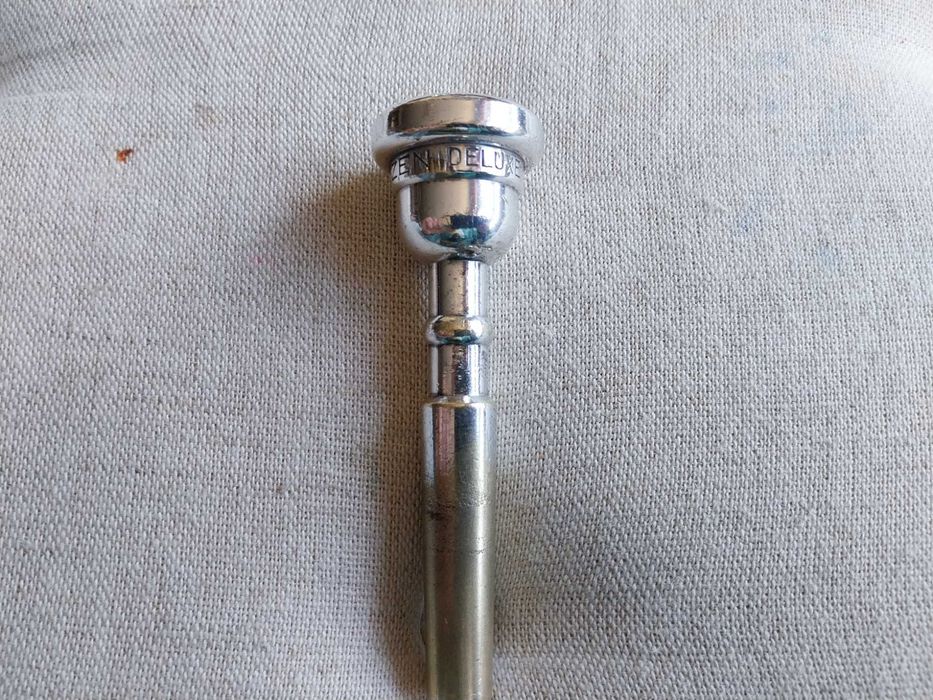 Bocal trompete Getzen Deluxe M (portes desde3.51€)