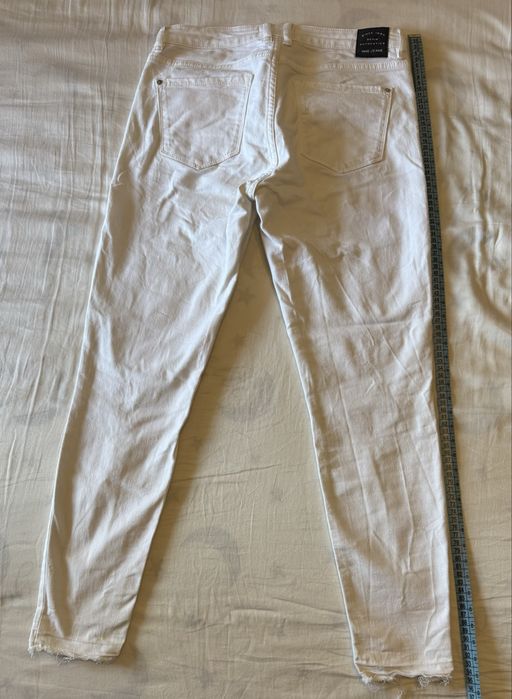 Джинси білі MANGO. Розмір М