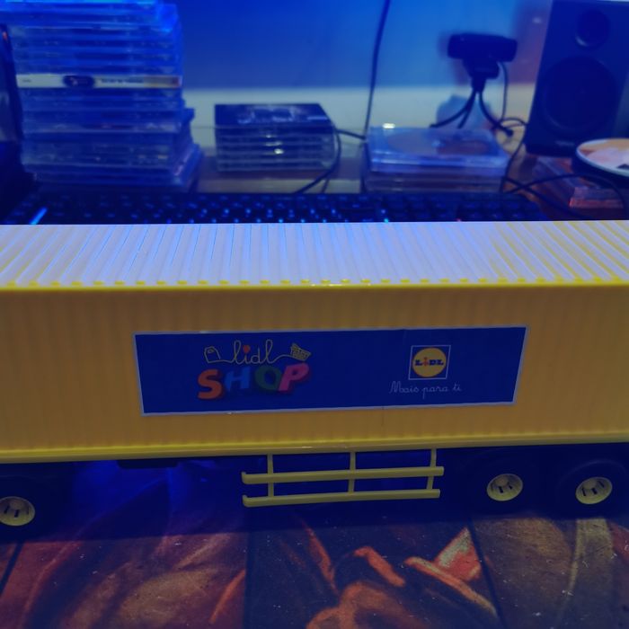 Camião Lidl e miniaturas