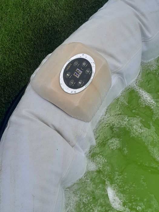 Jacuzzi  Spa 180×180x 90