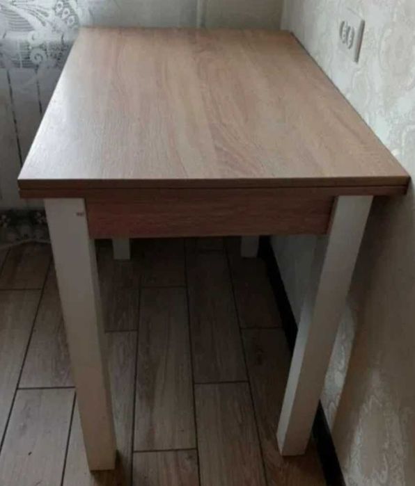 Стіл кухоний  дерево