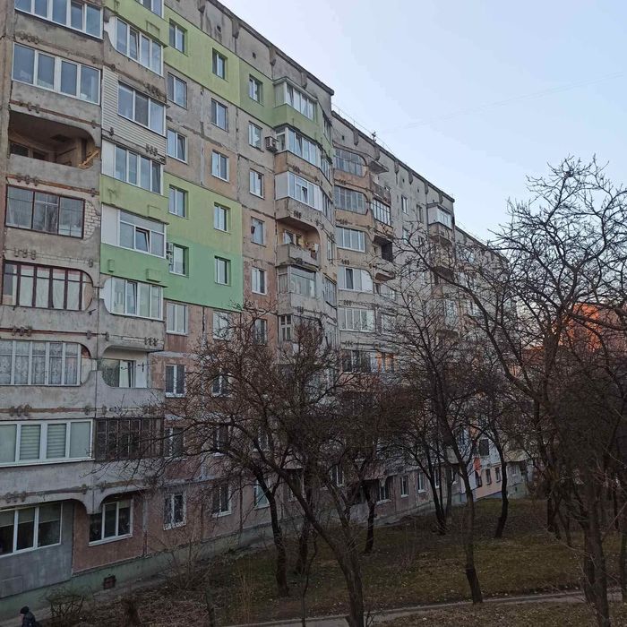 Продам 5 кім. квартиру Р/Н Північний