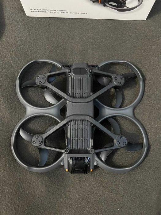 DJI Avata 2 + Remote Controller 3 + DJI RC Motion3