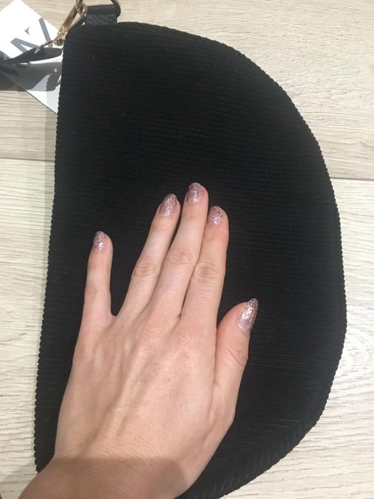 Nerka czarna duza Zara
