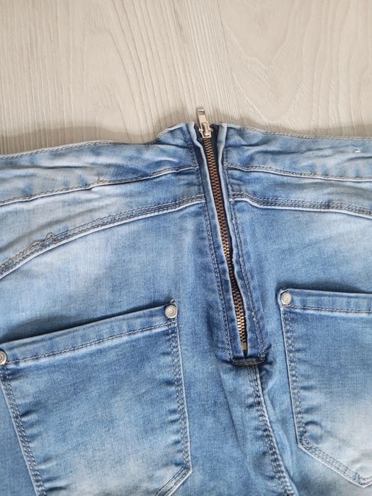 Spodnie jeans M damskie