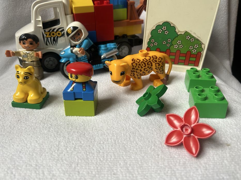 LEGO Duplo zestaw samochód, tygrys Zoo postacie Policjant