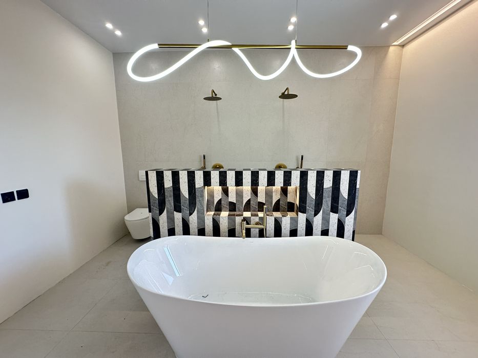 Продаж сучасного будиноку в с. Крихівці