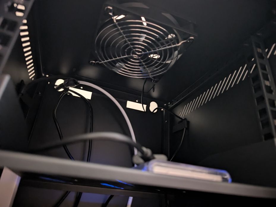 Rack Lanberg 9U 10 + Ventoinha