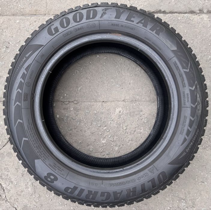 175/65 r14 Goodyear UltraGrip 8 зима (6.5 мм.) конец 2019 года