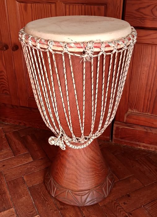 Djembé africano grande 63 cm. RESERVADO