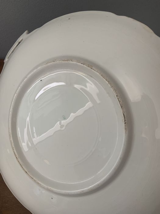 Vintage Terrina muito antiga com  prato igual