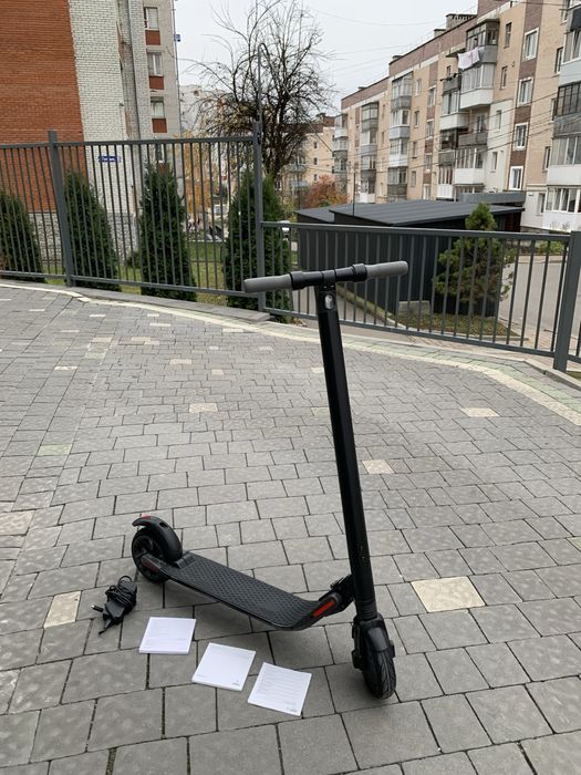 Електросамокат ninebot es4