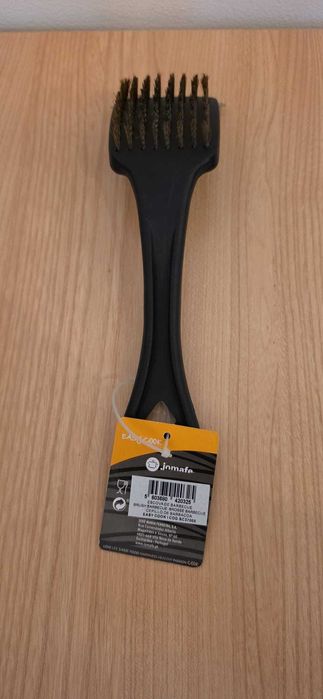 Escova de limpeza para churrasqueira Jomafe nova